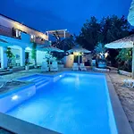 Didovi Dvori Апартаменты Бибинье