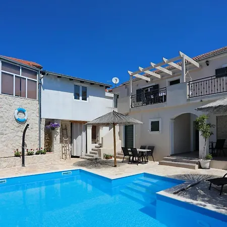 Didovi Dvori Apartment Bibinje