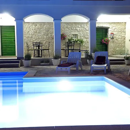 Didovi Dvori Apartament *