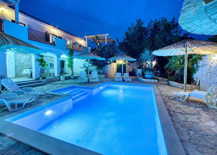 Didovi Dvori 아파트 비빈제