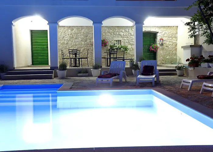 Didovi Dvori 아파트 *